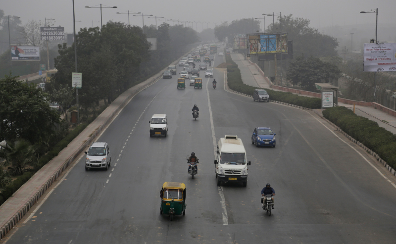 Illustration for article titled Delhi Still Chokes on Smog Despite Banning Half Its CarsĀ